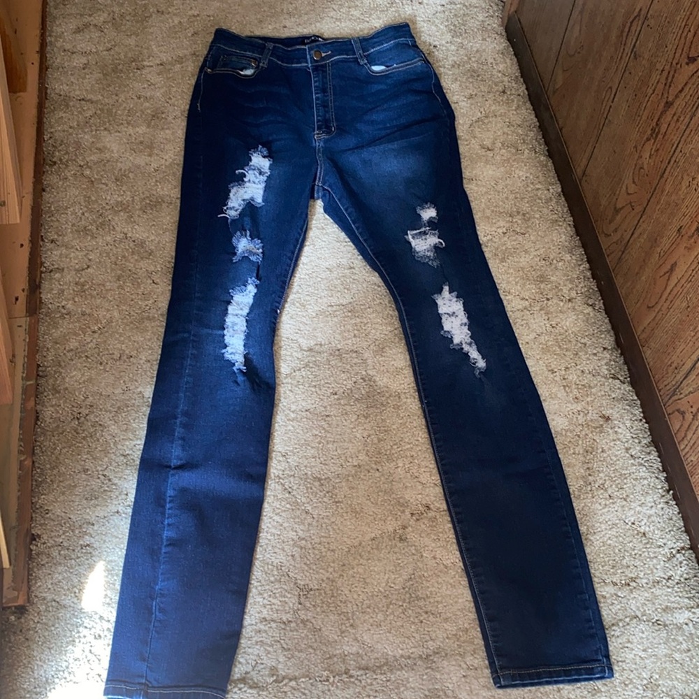 Stretchy Fitted Women's Distressed Blue Jeans